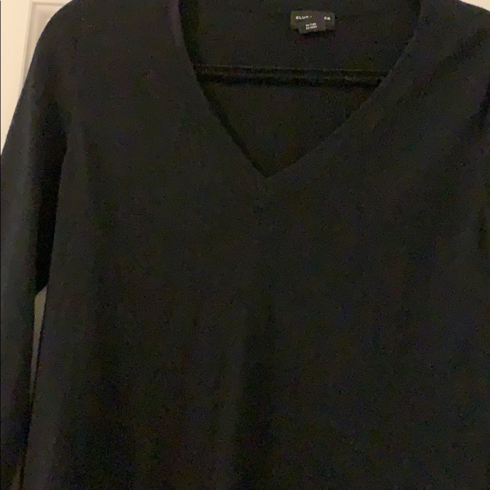 Club Monaco v neck wool sweater - Picture 8 of 9